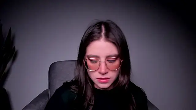 HazelKush online show from January 5, 2026, 9:51 pm