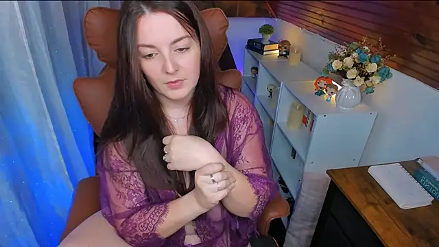 Snapshot of ErinMarshall chatting on September 22, 2025, 2:23 pm ErinMarshall online show from September 22, 2025, 2:23 pm