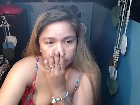 ambersmile online show from October 15, 2025, 9:39 am