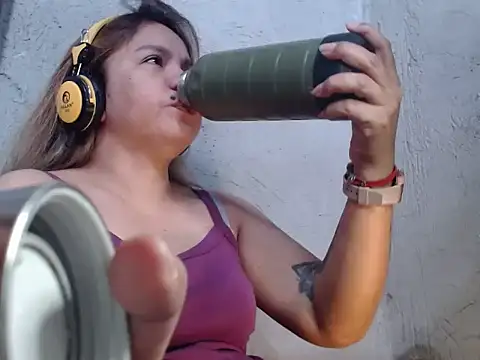 Snapshot of ambersmile chatting on February 12, 2026, 1:16 am ambersmile online show from February 12, 2026, 1:16 am