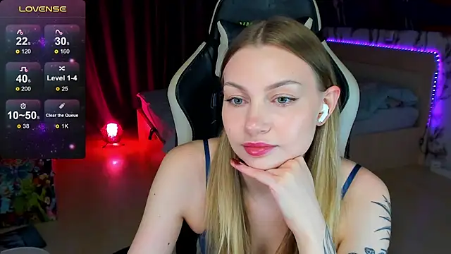 Snapshot of BiMolly chatting on October 30, 2025, 12:20 am BiMolly online show from October 30, 2025, 12:20 am