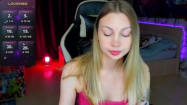 Snapshot of BiMolly chatting on October 28, 2025, 12:22 am BiMolly online show from October 28, 2025, 12:22 am