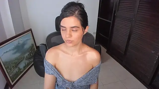 mia collins x online show from December 1, 2025, 8:21 pm