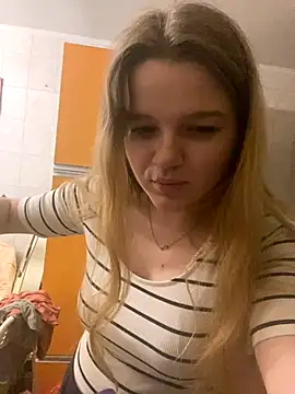 -MimmiLissa- online show from November 9, 2025, 3:49 pm