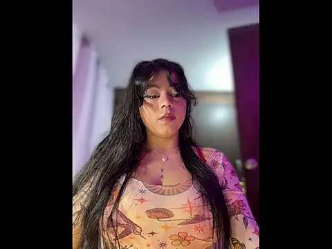 Naiara sex online show from November 8, 2025, 3:43 am