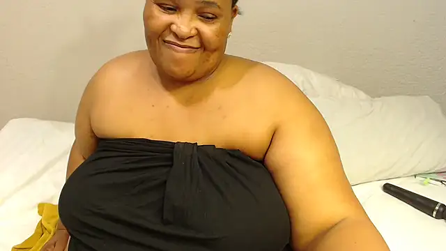 zandile online show from October 8, 2025, 7:14 pm