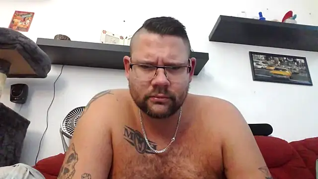 Snapshot of sexykevin17cm chatting on November 26, 2025, 2:39 pm sexykevin17cm online show from November 26, 2025, 2:39 pm