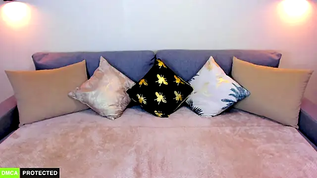 Snapshot of TheWoman__ chatting on January 7, 2025, 6:56 pm TheWoman   online show from January 7, 2025, 6:56 pm