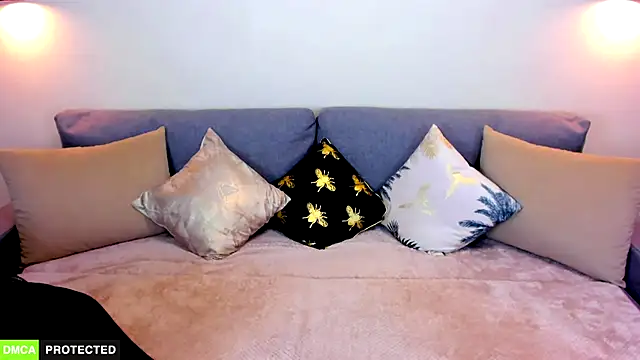 Snapshot of TheWoman__ chatting on March 6, 2025, 7:10 pm TheWoman   online show from March 6, 2025, 7:10 pm