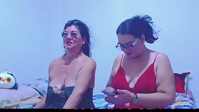 sexycristina 2 online show from September 24, 2025, 2:34 pm