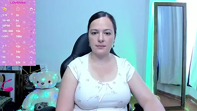 Snapshot of angelaagomez chatting on March 15, 2026, 5:42 pm angelaagomez online show from March 15, 2026, 5:42 pm