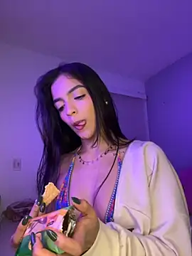 Snapshot of Sammy_pink chatting on November 15, 2025, 11:42 pm Sammy pink online show from November 15, 2025, 11:42 pm