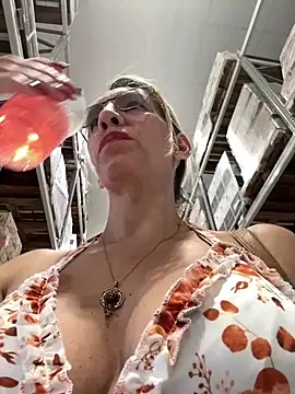 Snapshot of Gatitacarlita chatting on January 11, 2025, 8:43 pm Gatitacarlita online show from January 11, 2025, 8:43 pm