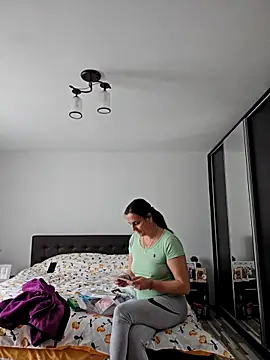 IsabelleCraft online show from March 27, 2026, 9:54 am