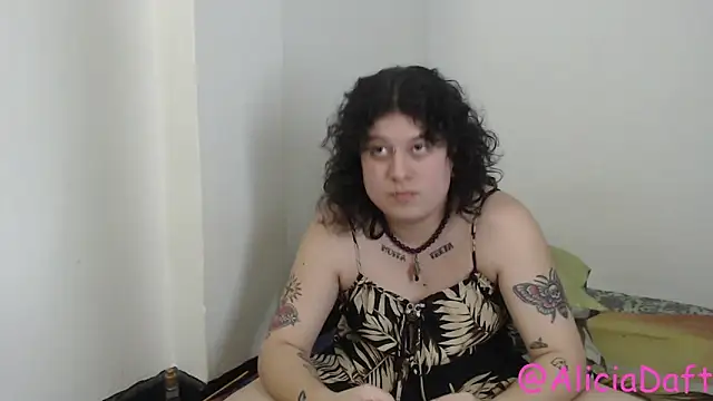 Smoke trip Alicia online show from May 22, 2026, 4:54 am
