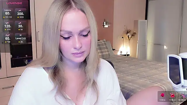 Libby Nora online show from November 8, 2025, 10:19 am