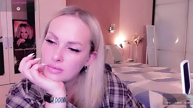 Libby Nora online show from October 4, 2025, 9:55 am