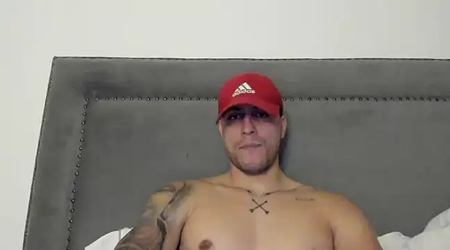 Snapshot of spartacozz chatting on February 7, 2025, 12:20 am spartacozz online show from February 7, 2025, 12:20 am