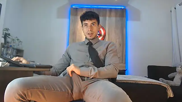 Snapshot of Andrew_4_ chatting on October 13, 2025, 2:35 am Andrew 4 online show from October 13, 2025, 2:35 am