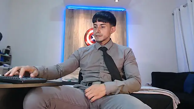 Snapshot of Andrew_4_ chatting on March 12, 2025, 2:52 am Andrew 4 online show from March 12, 2025, 2:52 am