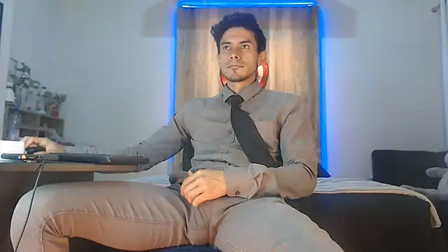 Snapshot of Andrew_4_ chatting on November 28, 2025, 3:28 am Andrew 4 online show from November 28, 2025, 3:28 am