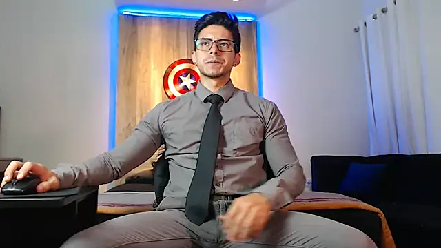 Snapshot of Andrew_4_ chatting on December 5, 2024, 5:32 am Andrew 4 online show from December 5, 2024, 5:32 am