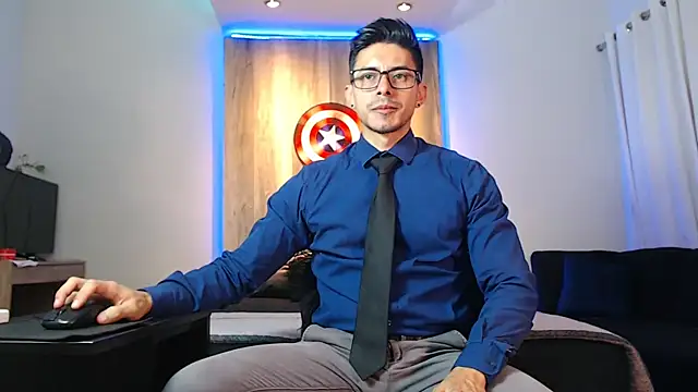 Snapshot of Andrew_4_ chatting on December 15, 2024, 7:02 am Andrew 4 online show from December 15, 2024, 7:02 am