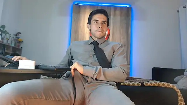 Snapshot of Andrew_4_ chatting on September 23, 2025, 2:07 am Andrew 4 online show from September 23, 2025, 2:07 am