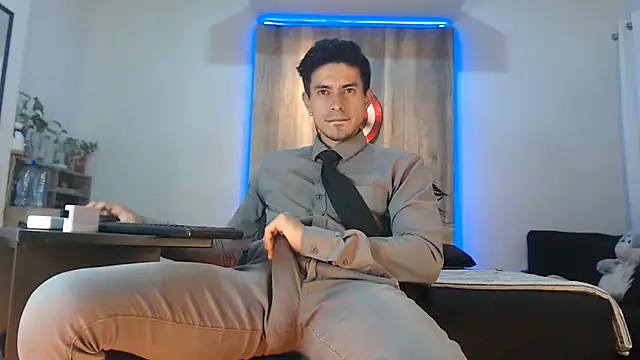 Snapshot of Andrew_4_ chatting on November 23, 2025, 8:02 am Andrew 4 online show from November 23, 2025, 8:02 am