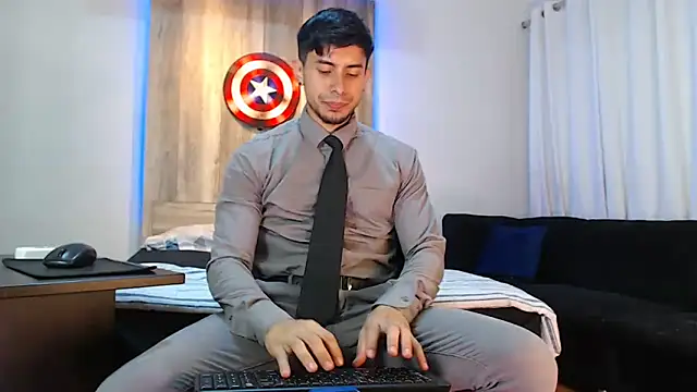 Snapshot of Andrew_4_ chatting on February 9, 2025, 2:38 am Andrew 4 online show from February 9, 2025, 2:38 am