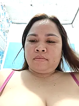 Snapshot of XXLorie_02 chatting on April 4, 2026, 11:39 am XXLorie 02 online show from April 4, 2026, 11:39 am