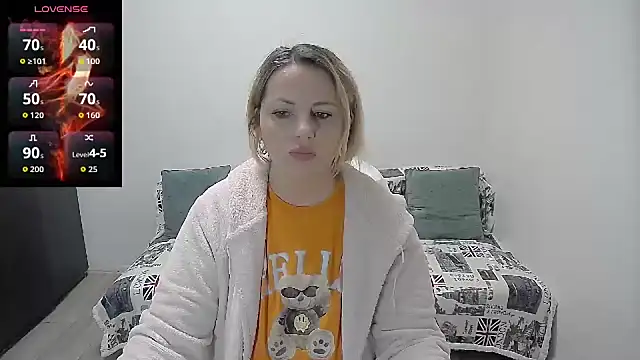 Snapshot of erikaerika chatting on May 2, 2026, 9:03 am erikaerika online show from May 2, 2026, 9:03 am