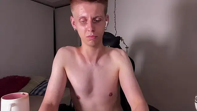 Snapshot of vladdymeow chatting on January 5, 2025, 5:20 am vladdymeow online show from January 5, 2025, 5:20 am