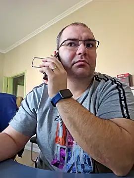 Andrew1900529 online show from February 7, 2025, 10:50 am