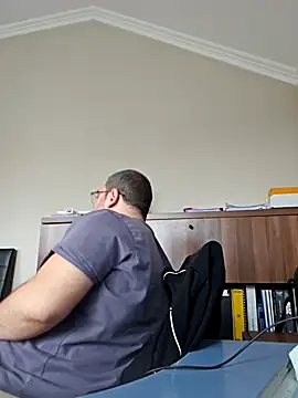 Andrew1900529 online show from March 10, 2025, 12:49 pm