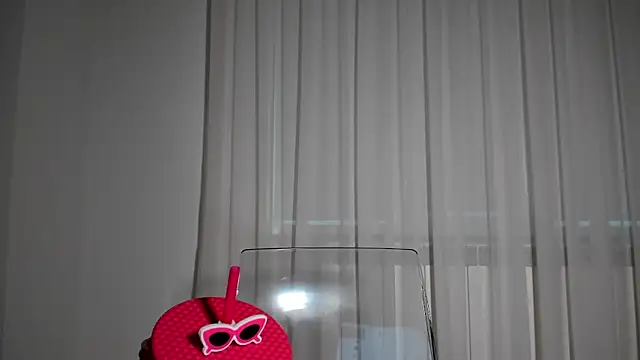 Snapshot of BrianaDiamondXXX chatting on December 3, 2025, 12:04 pm BrianaDiamondXXX online show from December 3, 2025, 12:04 pm