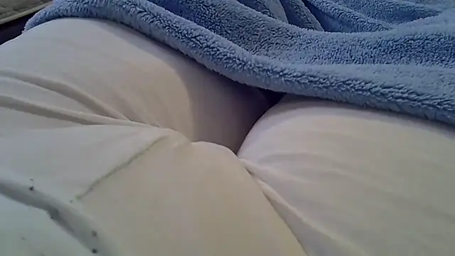 Snapshot of perescam chatting on March 25, 2026, 6:51 pm perescam online show from March 25, 2026, 6:51 pm