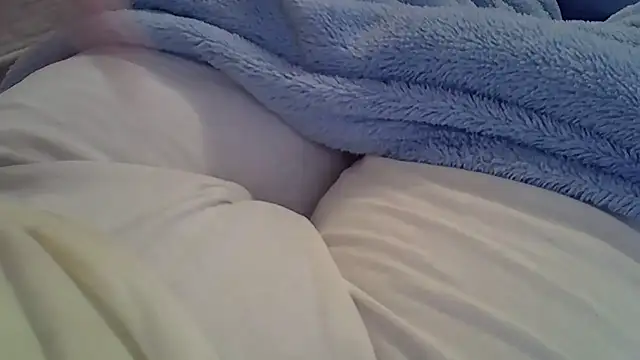 Snapshot of perescam chatting on April 12, 2026, 1:36 pm perescam online show from April 12, 2026, 1:36 pm