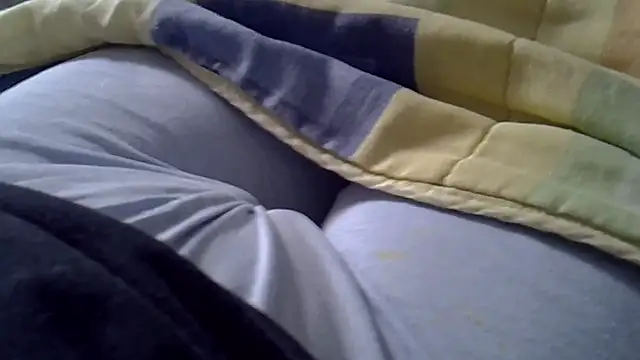 Snapshot of perescam chatting on April 21, 2026, 2:12 pm perescam online show from April 21, 2026, 2:12 pm