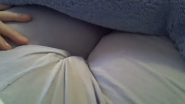 Snapshot of perescam chatting on July 8, 2026, 3:45 pm perescam online show from July 8, 2026, 3:45 pm