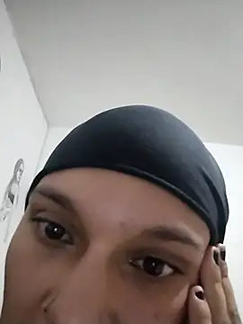 Snapshot of LUNAdeMARTE chatting on February 21, 2025, 2:50 am LUNAdeMARTE online show from February 21, 2025, 2:50 am