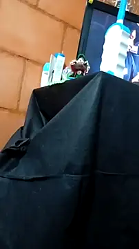 Snapshot of LUNAdeMARTE chatting on October 31, 2025, 12:51 am LUNAdeMARTE online show from October 31, 2025, 12:51 am