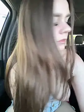 MaggyMayI online show from April 17, 2026, 3:59 pm