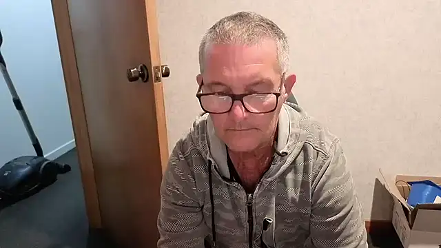 Snapshot of bigballnz chatting on December 18, 2025, 9:14 am bigballnz online show from December 18, 2025, 9:14 am