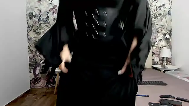 RoseDiamond06 online show from October 31, 2025, 4:58 pm