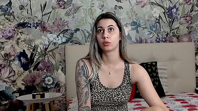 RoseDiamond06 online show from March 21, 2025, 5:32 am