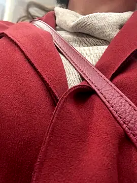 Snapshot of emma_tour chatting on December 3, 2025, 3:44 pm emma tour online show from December 3, 2025, 3:44 pm