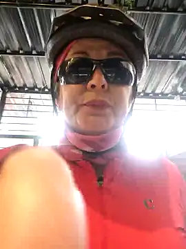 Snapshot of emma_tour chatting on January 24, 2025, 3:02 pm emma tour online show from January 24, 2025, 3:02 pm