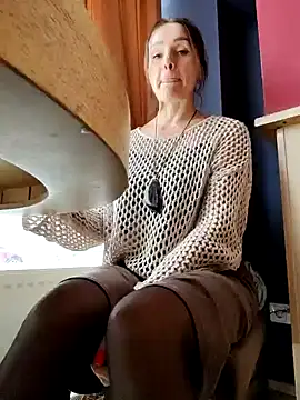 EvaXOAir online show from February 2, 2025, 6:47 am