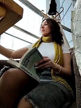 EvaXOAir online show from April 7, 2026, 5:42 am